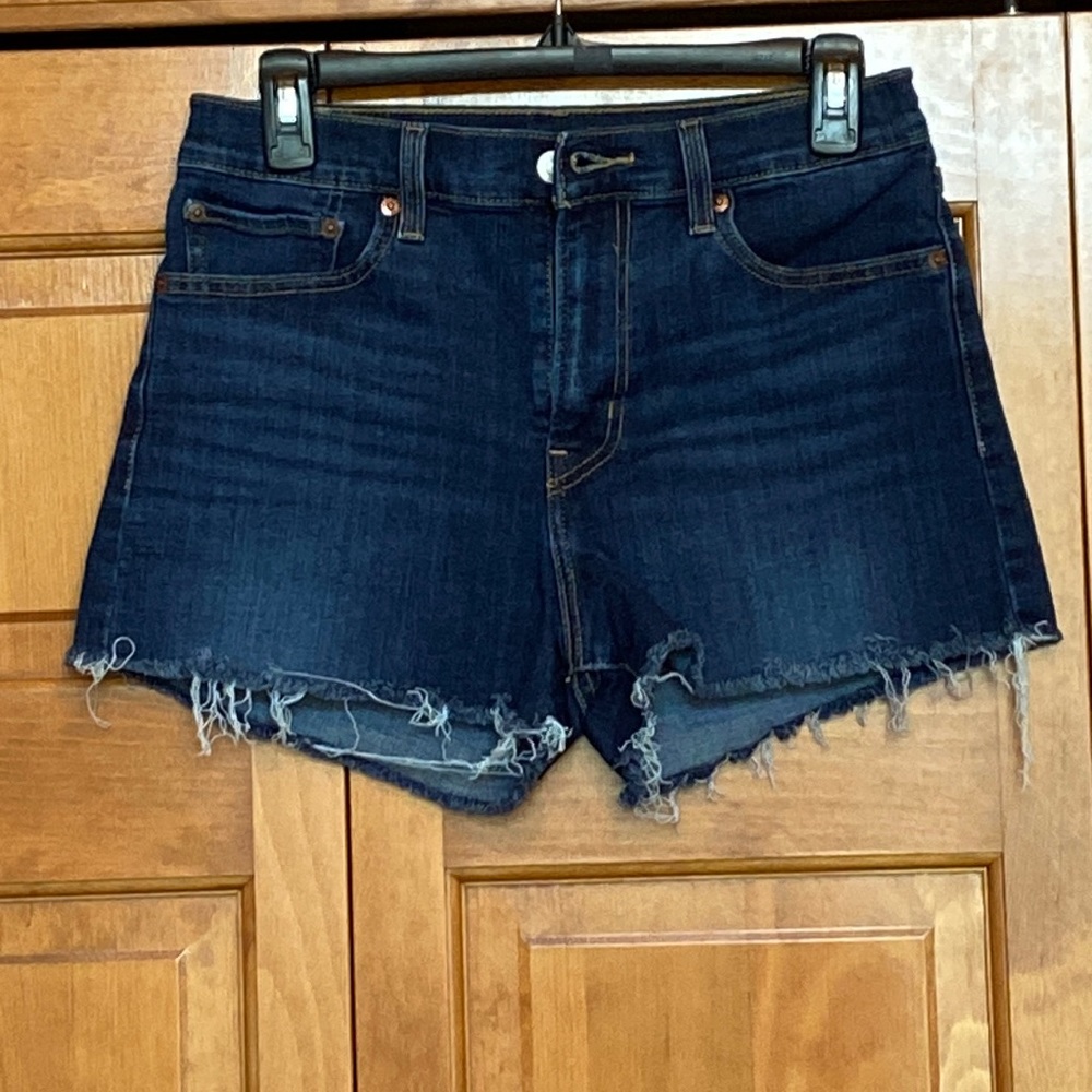 Levi, High Rise Shorts, Size 29